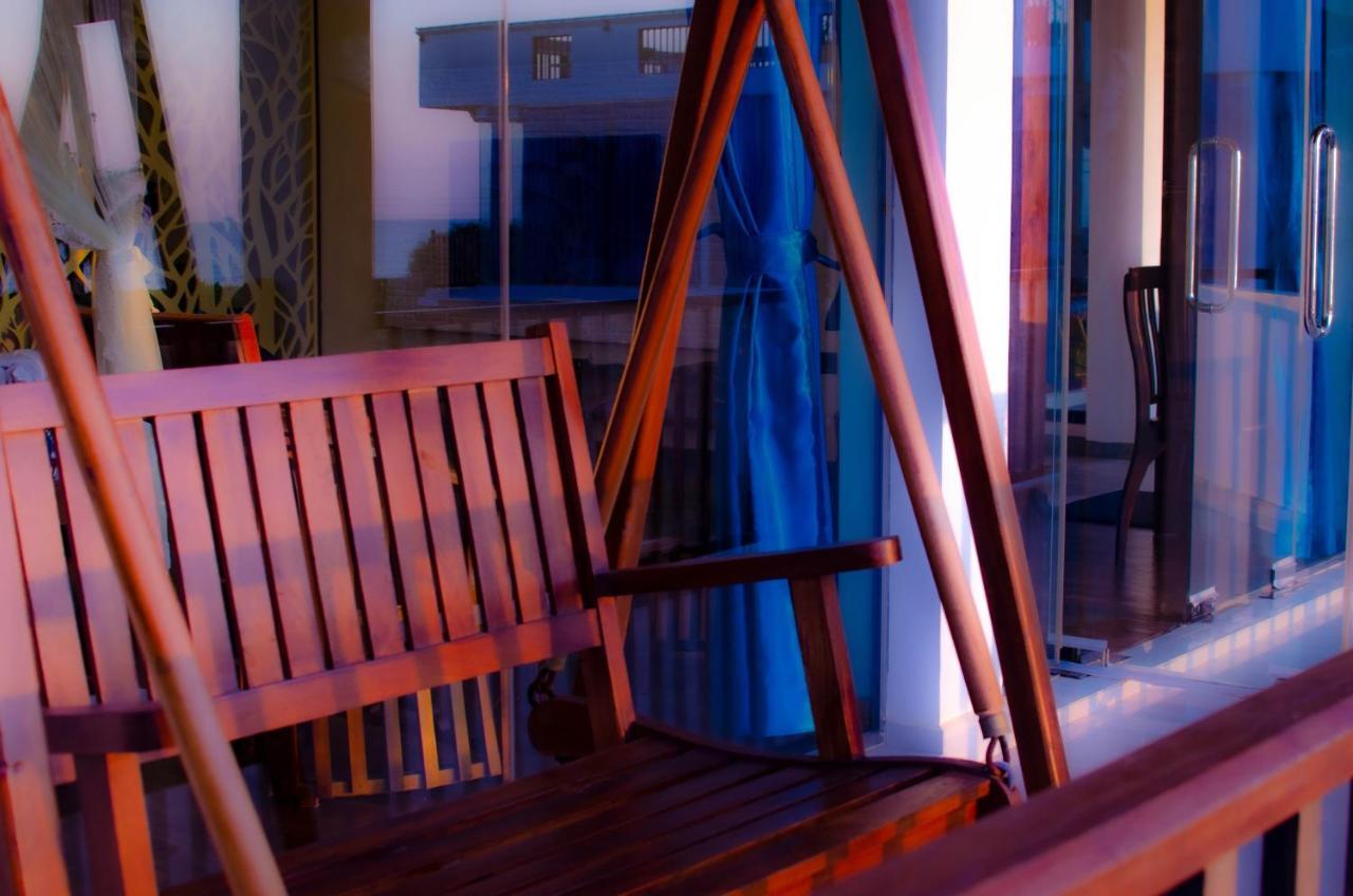 Calypso Sunset Hotel Iranawila Buitenkant foto