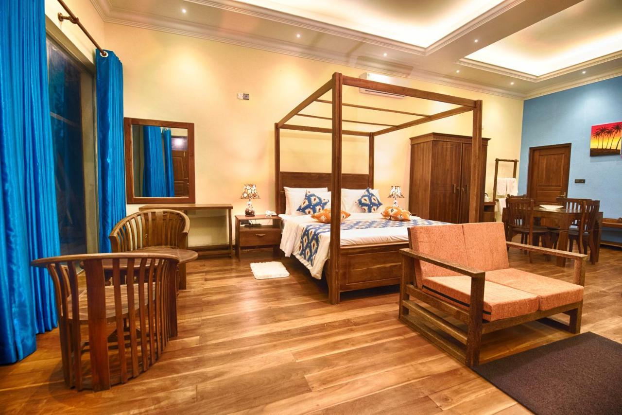 Calypso Sunset Hotel Iranawila Buitenkant foto
